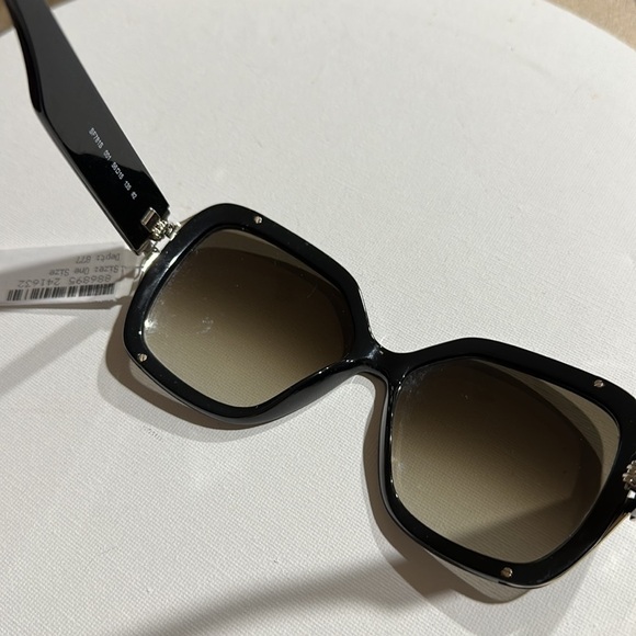 Salvatore Ferragamo Square Black Gold size 56-15 Black 
Frame gradient lenses main image 6